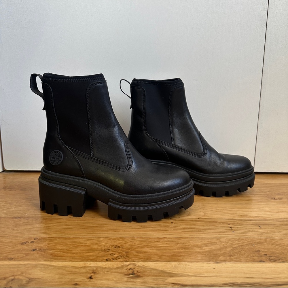 Timberland women’s everleigh Chelsea boot black size 6.5